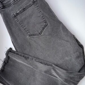 Ava & Viv Gray Ankle Cropped Pants